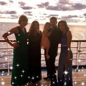 Meet your Posher, Stephanie